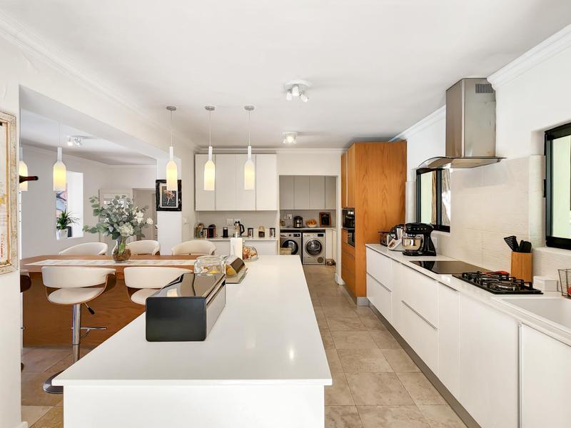 To Let 5 Bedroom Property for Rent in Helgarda Estate Western Cape